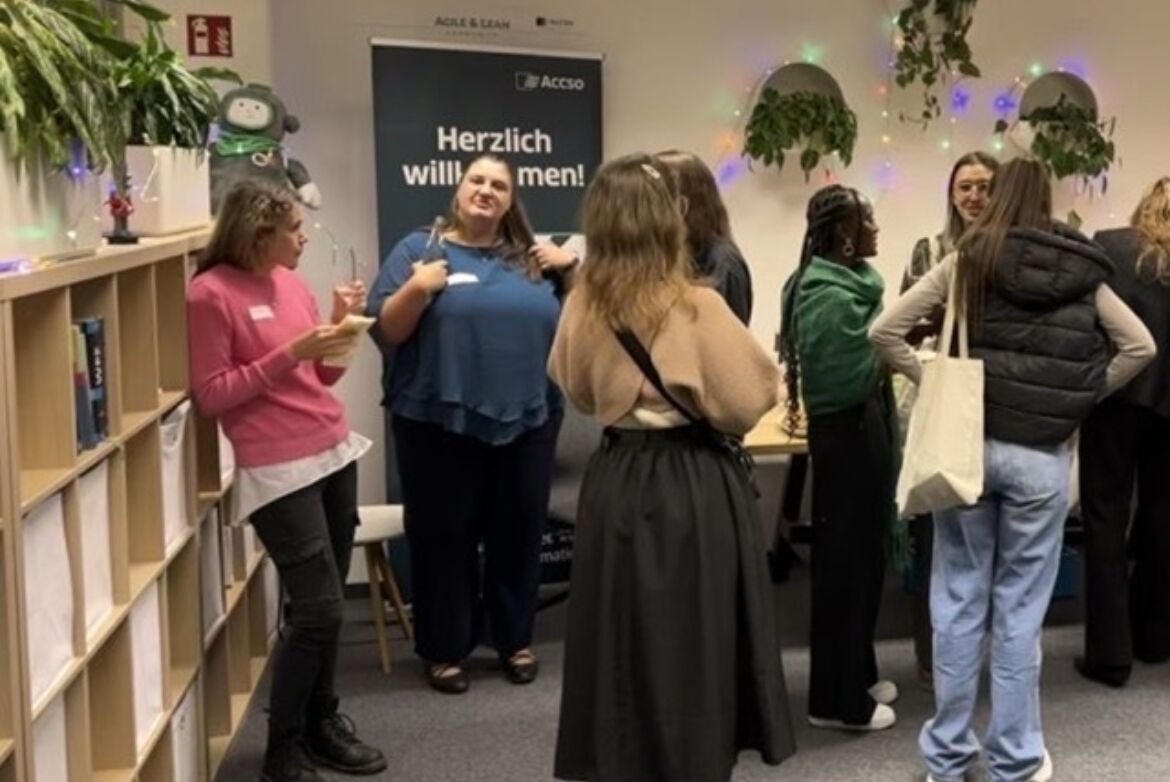 Teilnehmerinnen der Women Power IT bei Accso in München