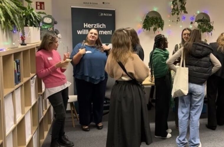 Teilnehmerinnen der Women Power IT bei Accso in München