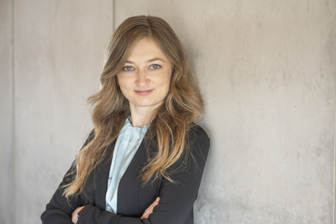 Xenija Neufeld Wand