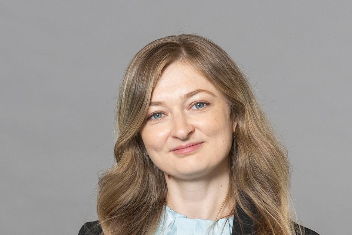 1060 x 710 Dr Neufeld Xenija