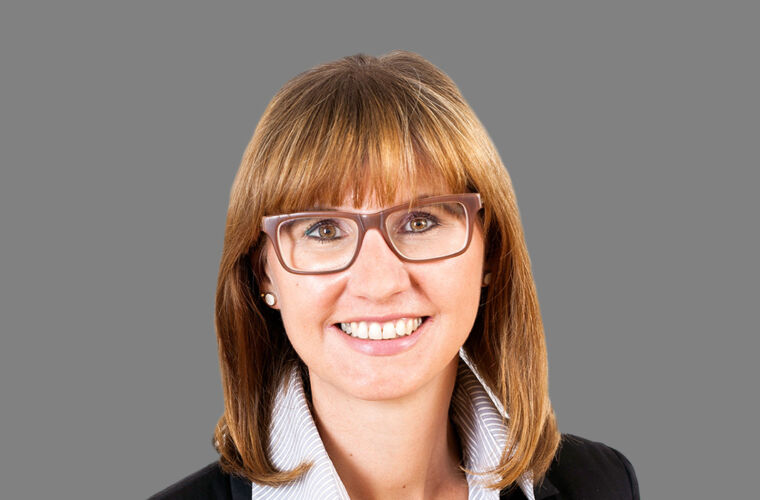 1060 x 710 Alexa Born