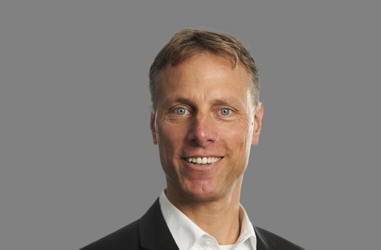 1060 x 710 Axel Burgof