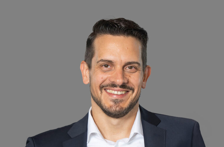 1060 x 710 Dechert Markus