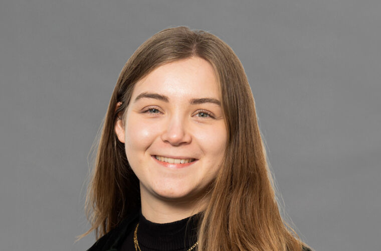 1060 x 710 Nina Erschfeld