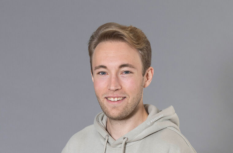 1060 x 710 Schneider Philip