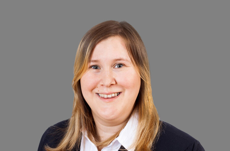 1060 x 710 Simons Manuela